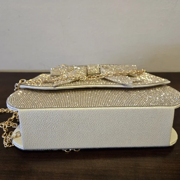 Windsor Gold Rhinestone Bow Clutch✨️ - Picture 7 of 11